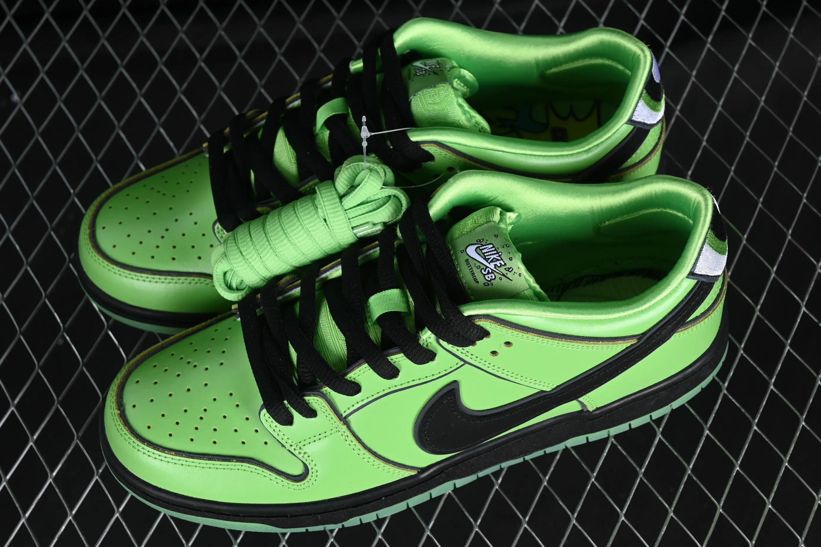 All Categories Nk SB Dunk Series Nk SB Dunk Low Low-top sneakers J version The Powerpuff Girls x Nk SB Dunk Low Powerpuff Girls joint model Low-top casual sneakers FZ8319-300